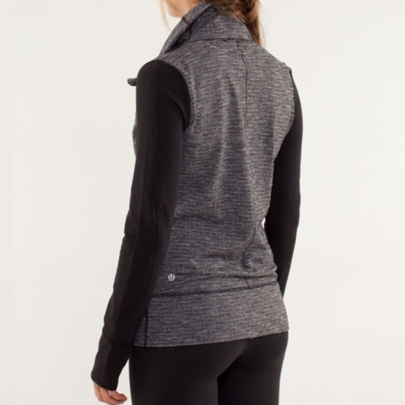 lululemon athletica Gray and Black Jacket - Picture 8 of 9